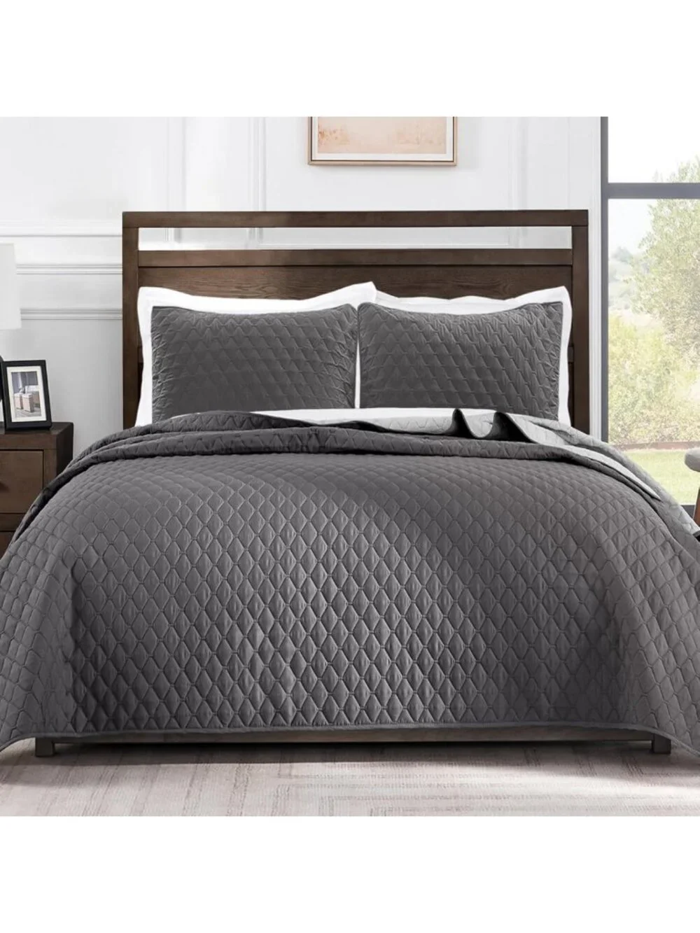 Reversible Full Queen Quilt Bedding Set - Cozy Grey Comforter & Stylish Decor